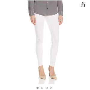 White Pair Jegging Jeans